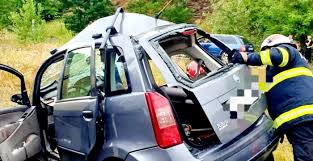 Nici o zi fără accidente opt accidente rutiere în doar 24 de ore. Accident Mortal Pe Dn 7 Intre Deva Si Arad Doi BÄrbaÈi DecedaÅ£i A Intervenit Elicopterul Smurd Foto