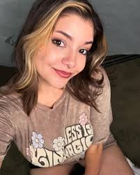 Brianna Hess (@strawbinaberry) • Instagram photos and videos