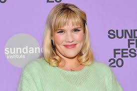 Director emerald fennell talks about her film promising young woman and sundance film festival. Emerald Fennell Movies Career In Photos People Com