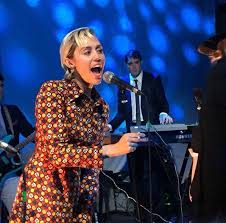 She is the 2016 and 2017 itu world triathlon series world champio. Miley Cyrus At Robert Duffy And Connor Dodd S Wedding In New York Hawtcelebs