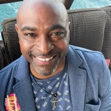 Chris Caver (@c_caver)