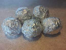 15 Weird Ways To Use Aluminum Foil That Will Save You Lots Of Money Diy Dryer Balls Dryer Balls Liquid Fabric Softener