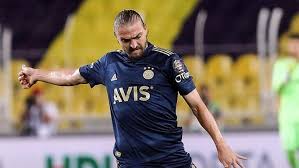 Fenerbahçe'de geçtiğimiz hafta sürpriz şekilde trabzonspor maçının kadrosuna alınmayan caner erkin antrenmanlara da alınmamıştı. Fenerbahce De Caner Erkin Den Sampiyonluk Yorumu Bagimsiz Objektif