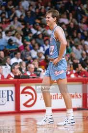 In game 3 of the 2001 finals against allen iverson and the philadelphia 76ers and the series tied at one game apiece, horry nailed a corner three with 47.1. Pin Pa Danny Ainge