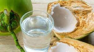Air kelapa adalah minuman pelepas dahaga favorit sejuta umat. 5 Manfaat Air Kelapa Untuk Penderita Diabetes Tingkatkan Sirkulasi Darah Hingga Jaga Berat Badan Tribunnewswiki Com Mobile