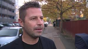 Kummerlige forhold, lav løn og lange arbejdsdage: Nu undskylder omstridt  transportfirma