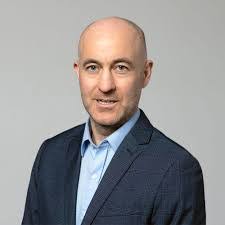 Hugh Walls's Instagram, Twitter & Facebook