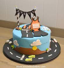 She'd like us to make a cake for her hubby's birthday. Marathon Runner Cake Running Cake Birthday Baking 40th Birthday Cakes