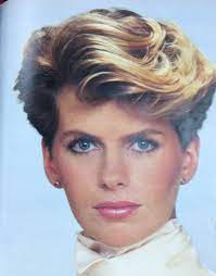I Remember This Ad From The 80 S I Was Just A Teenage Boy And Wanted My Hair Like Hers 80s Short Hair Short Hair Styles Short Wavy Hair