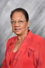 As the first Black female factory manager at John Deere, Rosalind Fox must  figure out how to build relationships with her staff, who are mostly white  men.