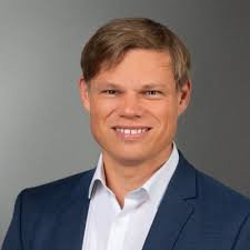 Excited to start my new position as Junior Process Manager in Accounting &  Financial Reporting at Mercedes-AMG GmbH! In this role, I will further  develop my skills and work