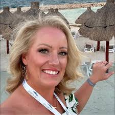 Especially this time of year, a frog might mistake your swimming pool for a  beautiful, clear pond. The frog doesn't know that he might as well be  bathing in poison! Amphibians have