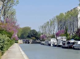 For a fee, guests can enjoy buffet breakfast daily from 7:30 am to 10:30 am. Ecluse Du Gua Narbonne Tourisme