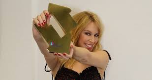 Kylie Minogues Golden Is Number 1 On The Official Albums Chart