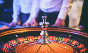 Unveiling the Allure of Live Casino Games: A Thrilling Escape - Max Game On
