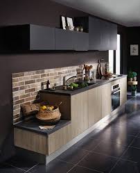 La Recette Du Succes De Notre Cuisine Twist L Alliance Du Bois Et Et De L Anthracite De Belles Finiti Cuisine Tendance Cuisine Noire Et Bois Cuisine Moderne