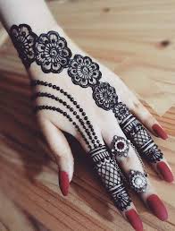 Henna tangan pengantin yang simple cantik putih dan elegan terkesan mewah yang sedang trend untuk tangan dan kaki pengatin di tahun 2020 ini. Kidol Henna Questions Kidol10679 Profile Pinterest