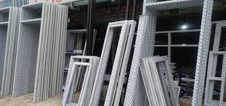Bagian dari konstruksi dinding bangunan ini dapat dibuat dari balok kayu atau dari bahan lainnya, seperti logam alumunium dan upvc ( unplasticized polyvinyl chloride ). Raja Kusen N0 1 Kusen Indonesia