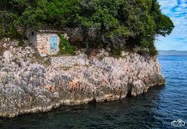 Kroatien immobilien erste reihe von meer kaufen oder verkaufen. Kroatien Brestova Kleines Haus Am Meer Foto Bild Europe Balkans Landschaft Bilder Auf Fotocommunity