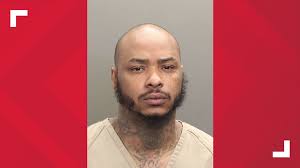 Man accused of firing shots at Columbus police officers indicted