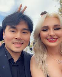 Krystal Shea's Instagram, Twitter & Facebook