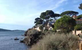 Le ciel est couvert/nuageux / le ciel est voilé/gris. Ou Se Balader A Toulon Le Top 10 Des Meilleures Balades Toulon Tourisme