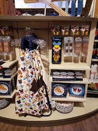 Disney Park Treats Are Taking Merchandise By Storm Check More At Https Disneyfashionista Com Disney Park Disney Parks Merchandise Disney Decor Disney Shop