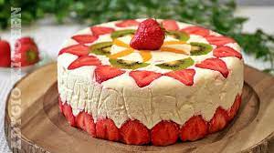 20 piscoturi 5 plicuri de gelatina de cate 5 g, o cana cu zahar, 1 litru de frisca vegetala, 2 oua, un compot de ananas, o esenta rom, fructe. Tort Diplomat La Oala Reteta Pentru Incepatori Tort Diplomat Fara Coacere Cu Mascarpone Youtube