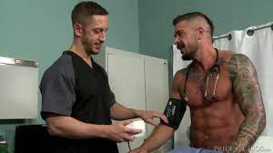 Menover30 Caliente doctor folla enfermera en culo ver en linea