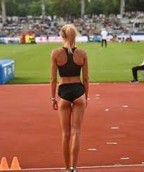 Depuis que le saut en hauteur existe chez les hommes, le record mondial du saut en hauteur est de 2,45 m, signé javier sotomayor en juillet 1993. Saut En Hauteur