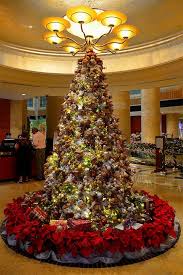 Teddy Bear Christmas Tree At The Fullerton Hotel Singapore Christmas Tree Decorations Holiday Event Decor Christmas Tree