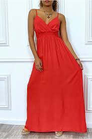 Check spelling or type a new query. Robe Longue Rouge Decollete Cache Coeur Et Serree A La Taille