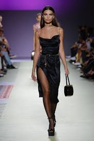 Versace Ready To Wear Spring 2019 Look 43 Fashion Fashion Show Runway Fashion