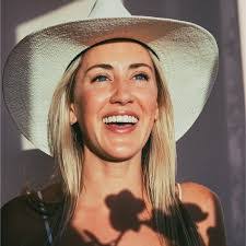 Leah Poling's Instagram, Twitter & Facebook