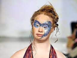 As of march 31, 2021, the cdc has officially added down syndrome to the list of underlying medical conditions that can make people. Model Mit Down Syndrom Wirbt Fur Kosmetik Hersteller
