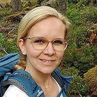 Danielle Mellott's Instagram, Twitter & Facebook