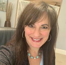 Carol Perlman's Instagram, Twitter & Facebook