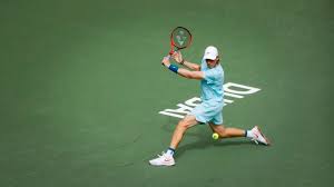 À 19 ans, le canadien bat. Heartbreaker Loss For Denis In Dubai As He Switches His Focus To Miami Masters Tennis Canada