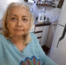 Budín de naranja! El más rico, súper fácil y económico! Ingredientes:  Budín: 2 huevos 150 g de azúcar 100 cc de aceite 50 de leche Ralladura y  jugo de una naranja 250