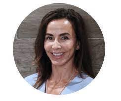 Amy Wingert's Instagram, Twitter & Facebook