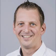 Mit viel Freude und Stolz habe ich gestern mein EMBA Diplom der Kalaidos  Fachhochschule Schweiz erhalten.