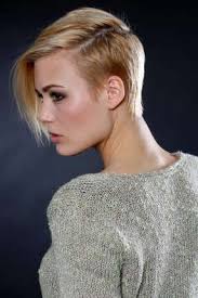 Sie hat eine jüngere schwester und halbschwester. Pin Auf Hair