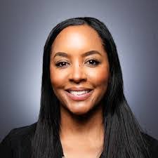 Lisa Greaney's Instagram, Twitter & Facebook