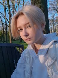 Iona Bruce (ibruce0419)