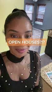 Ebony Lacey's Instagram, Twitter & Facebook