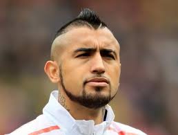 Arturo vidal is perhaps more known for his fierce and extreme mohawk than his kicks but this is not hurting his career just one bit. Pin On Famous Hair Styles
