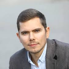 Miło widzieć, że nasza z Marek Kozubal Kozubal powieść #OperacjaRafael wraz  z czytelnikiem pojawia się miejscu, w którym nie raz mieliśmy zajęcia w  czasie studiów na Uniwersytet Warszawski . Taka klamra czasowa.