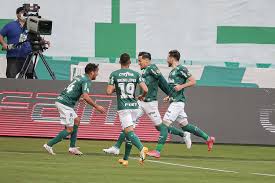 The copa libertadores winners, palmeiras will be acutely aware that no south american team have won the tournament since corinthians beat chelsea in 2012 and the. Palmeiras Vence Santos No Allianz Parque E Se Mantem Na Lideranca Esportes R7 Futebol