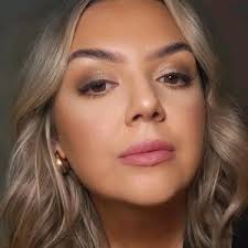 Erin Walls ✨️ (@erin.walls)