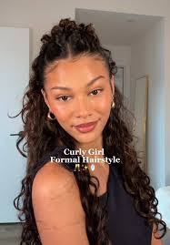 Formal Curly Hair Tutorial for Holiday Looks
